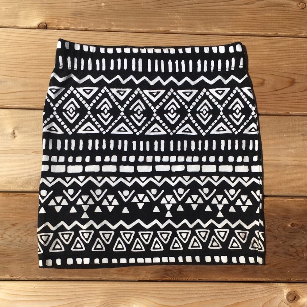 Forever 21 tribal print bandage skirt